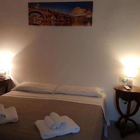 Domus Ferraro Hotel Rome Exterior photo