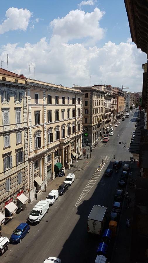 Domus Ferraro Hotel Rome Exterior photo