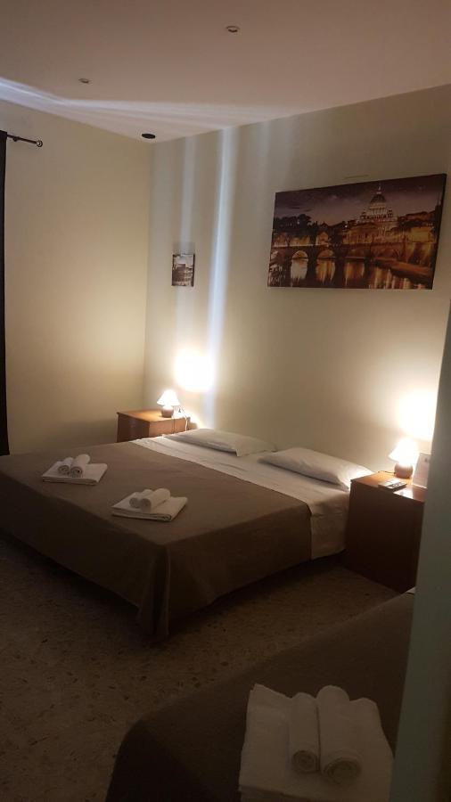 Domus Ferraro Hotel Rome Exterior photo